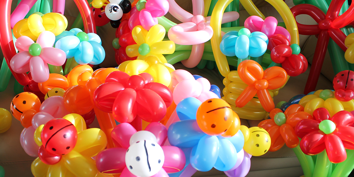 Sculpteur de ballons Arbre de Noël entreprise et associations !