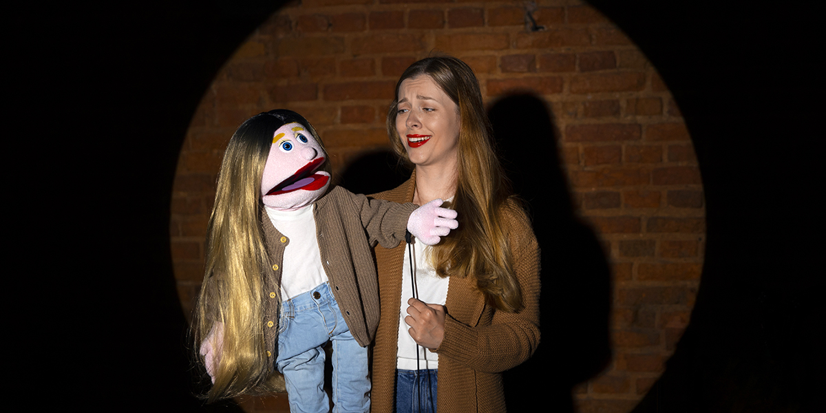 Ventriloque avec scultpure de ballons et magie pour Arbre de Noël entreprise et association !