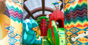 Jeux gonflables pour arbre de Noël entreprise, collectivité, association !