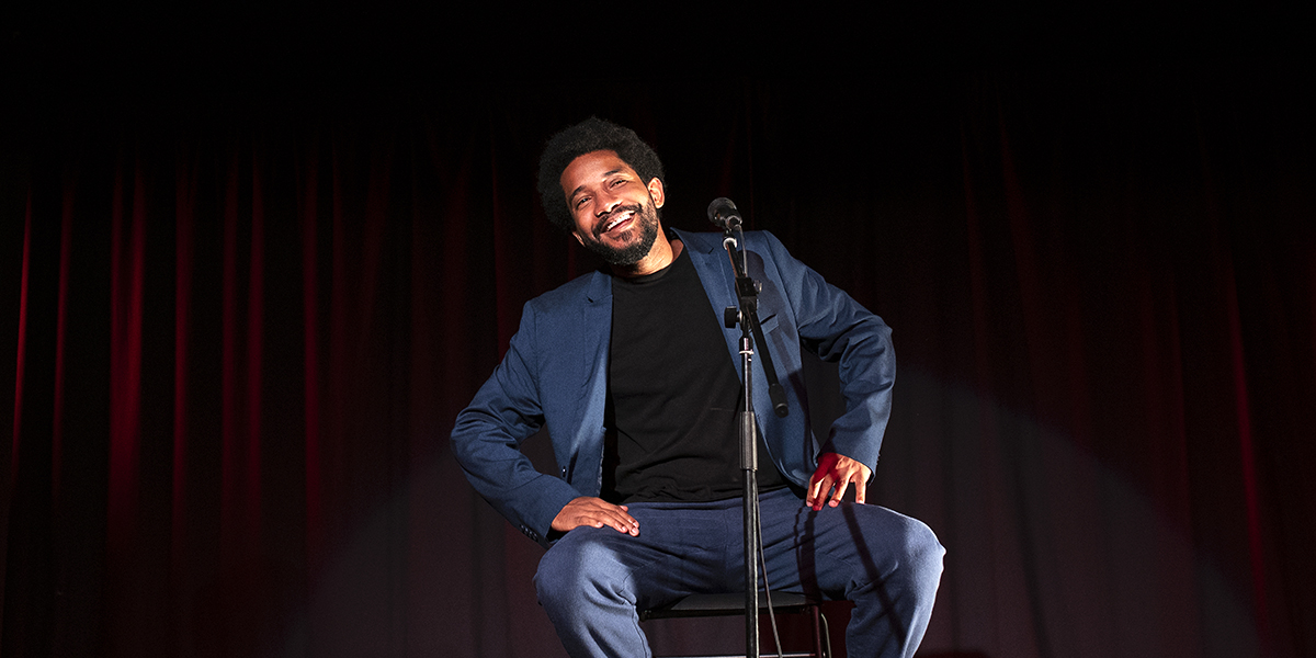 Imitateur pour soirée de Noël d'entreprise !