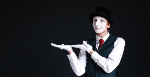 Mime suiveur pour soirée de Noël d'entreprise !