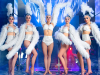 Spectacle cabaret, plumes et paillettes pour soirée de Noël d'entreprise !