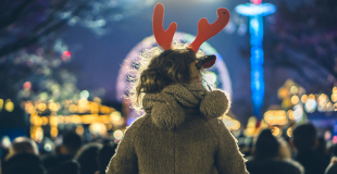 15 idées de spectacles pour Arbre de Noël extérieur pour collectivité, comité des fêtes et association !