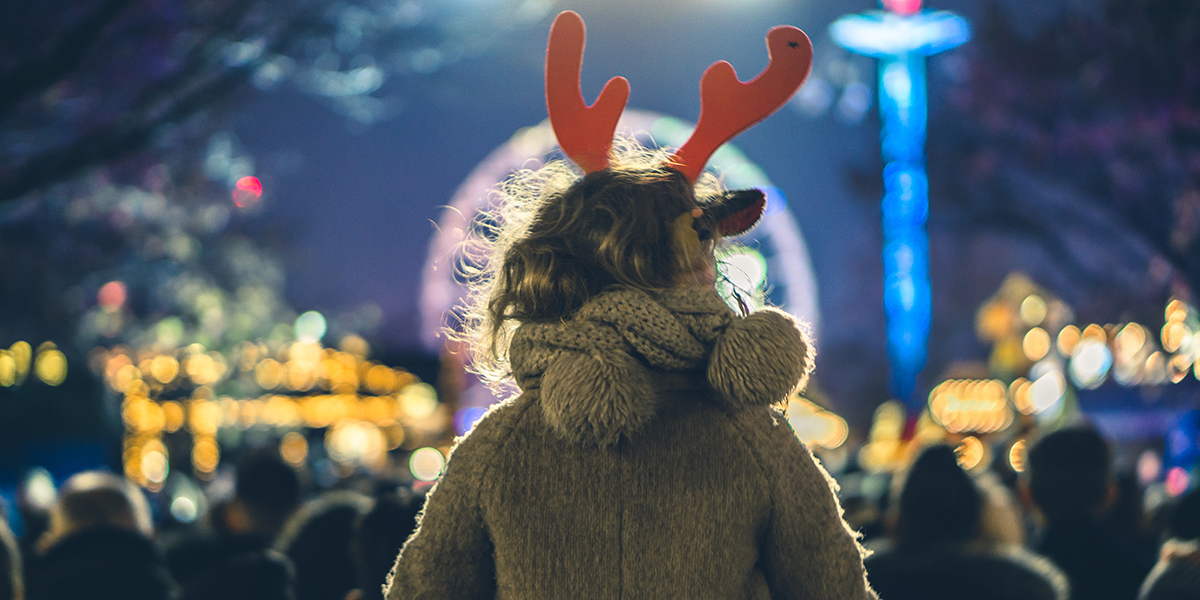 15 idées de spectacles pour Arbre de Noël extérieur pour collectivité, Comité des Fêtes et association !