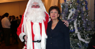 Père Noël pour l'arbre de Noël d'un ministère